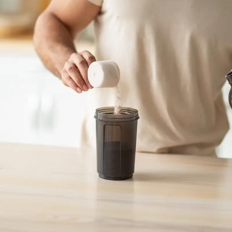 Descubre nuestra grama de prote&iacute;nas deportivas, con opciones Iso Whey, prote&iacute;na whey concentrada y prote&iacute;na vegana, pensadas para apoyar la recuperaci&oacute;n, el mantenimiento de la masa muscular y apoyar el aporte proteico diario de forma c&oacute;moda y eficaz.